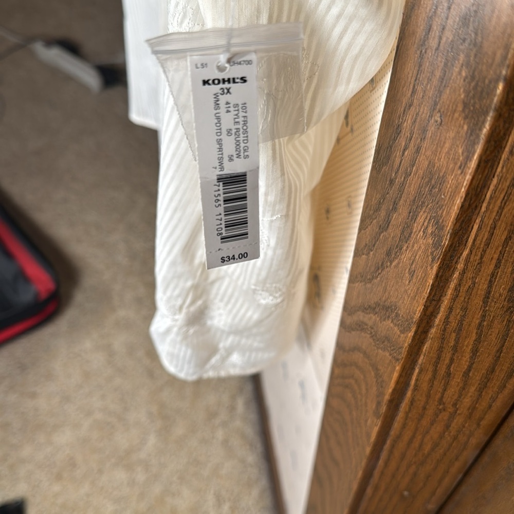 Apt. 9 Short Sleeve - Picture 3 of 3